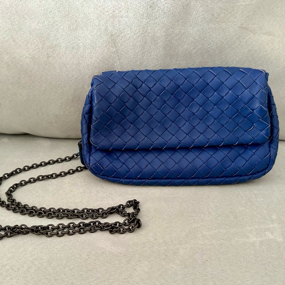 Bottega Veneta Intreciatto small weave leather crossbody bag